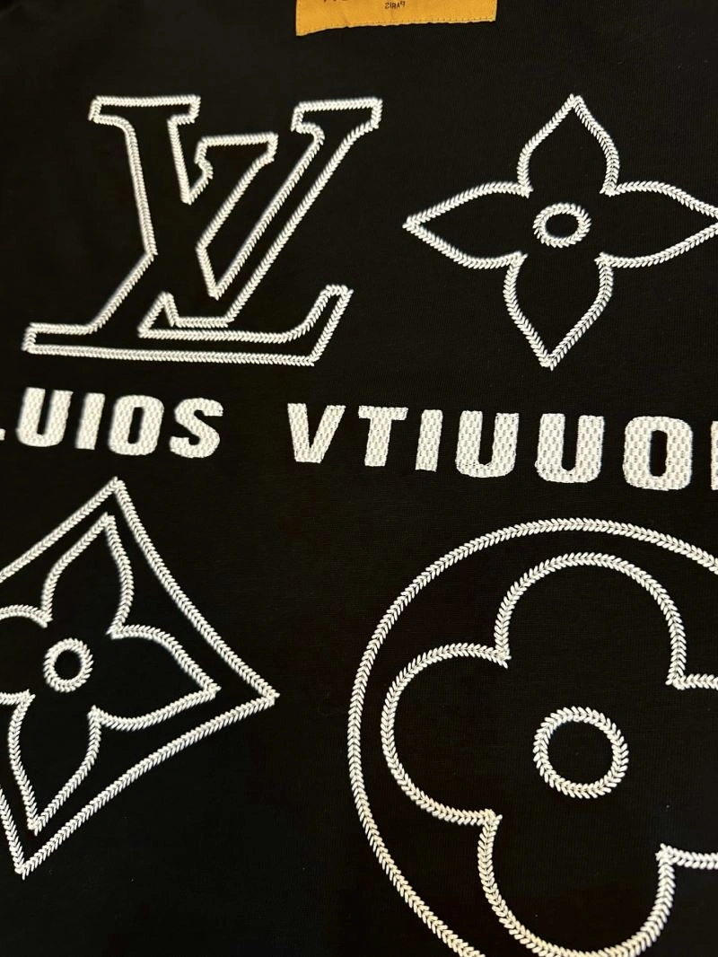 Seasonal Louis Vuitton T-Shirts 134696
