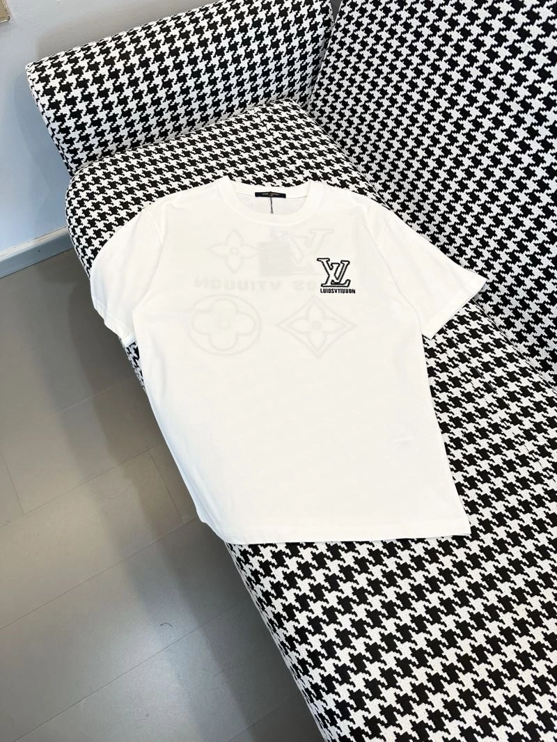 Seasonal Louis Vuitton T-Shirts 134696