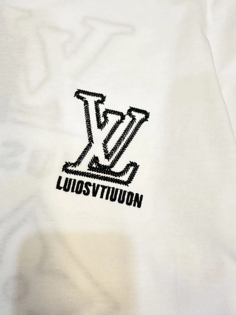 Seasonal Louis Vuitton T-Shirts 134696