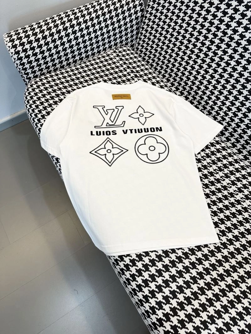 Seasonal Louis Vuitton T-Shirts 134696
