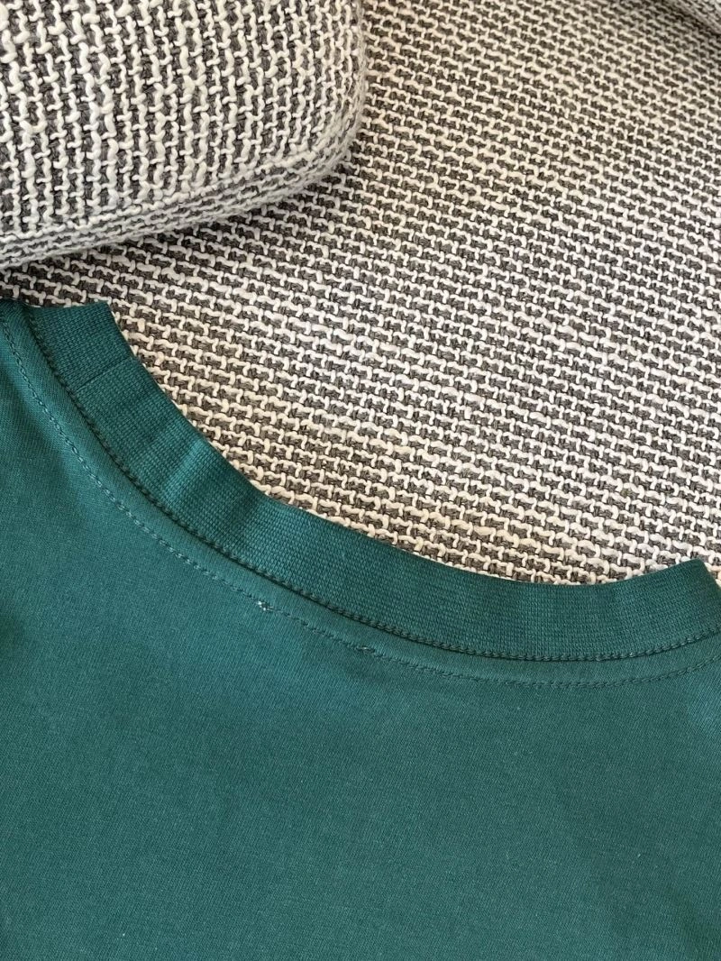 UrbanChic Louis Vuitton T-Shirts 134684