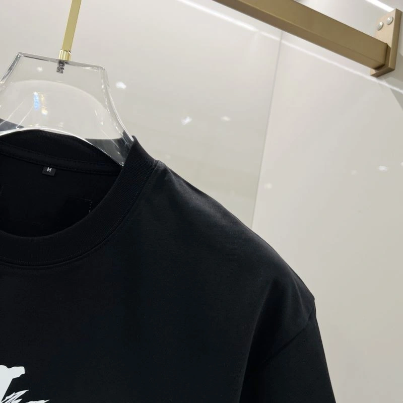 Louis Vuitton T-Shirts WeatherProof 134675