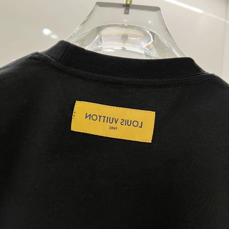Louis Vuitton T-Shirts WeatherProof 134675