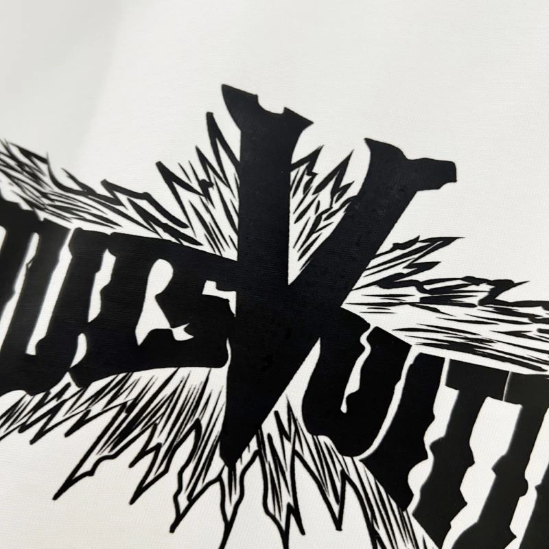 Louis Vuitton T-Shirts Minimalist 134679