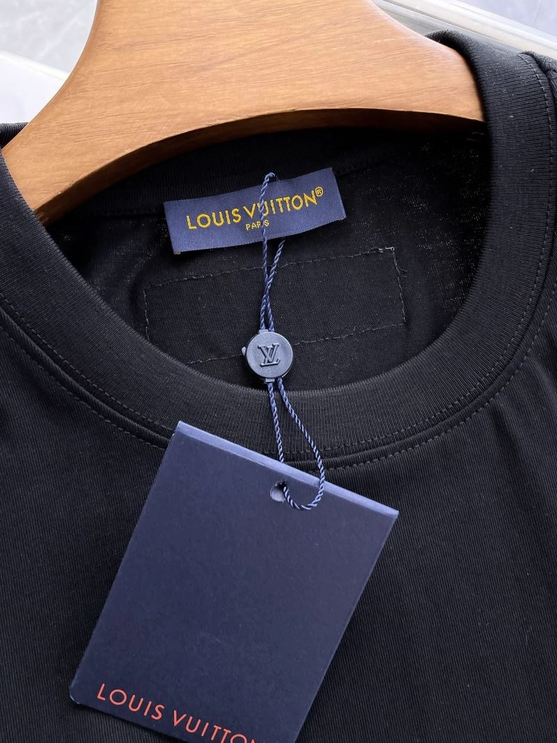 Louis Vuitton T-Shirts Resilient 134677