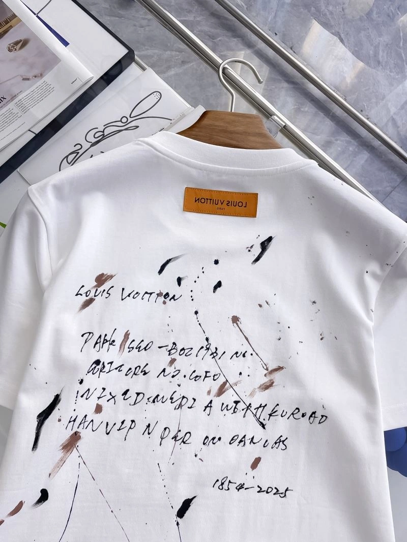 Louis Vuitton T-Shirts Seasonal 134685
