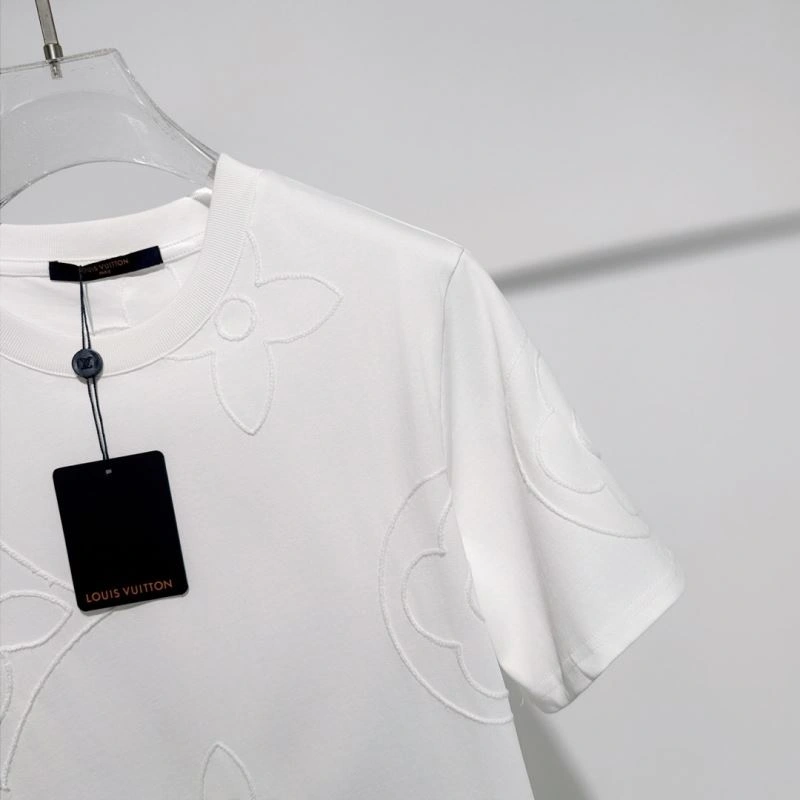Louis Vuitton T-Shirts Resilient 134640