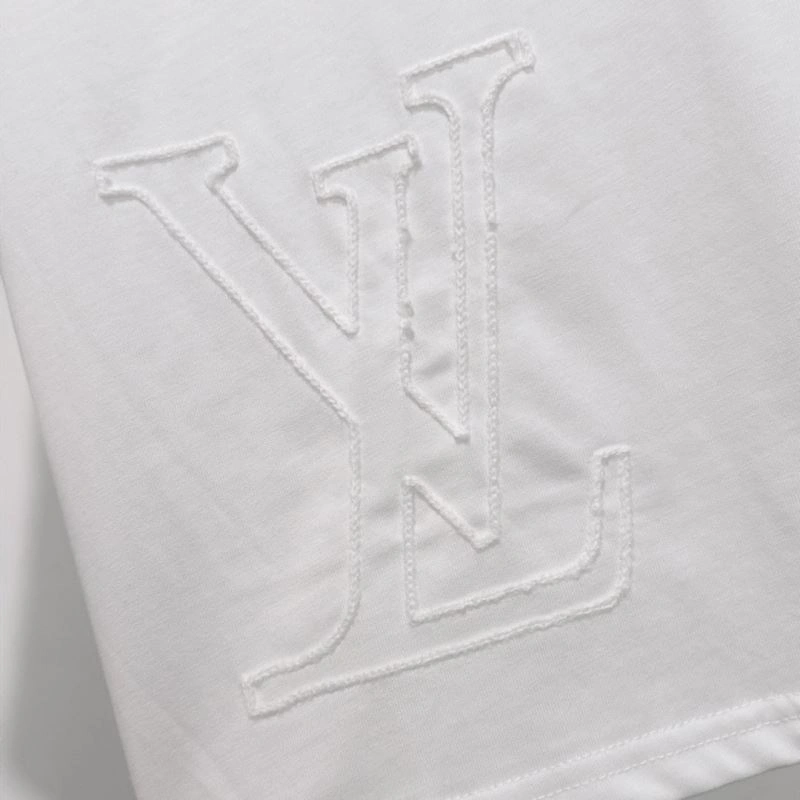 Louis Vuitton T-Shirts Resilient 134640