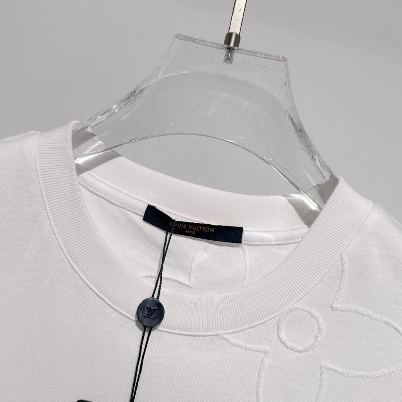Louis Vuitton T-Shirts Resilient 134640
