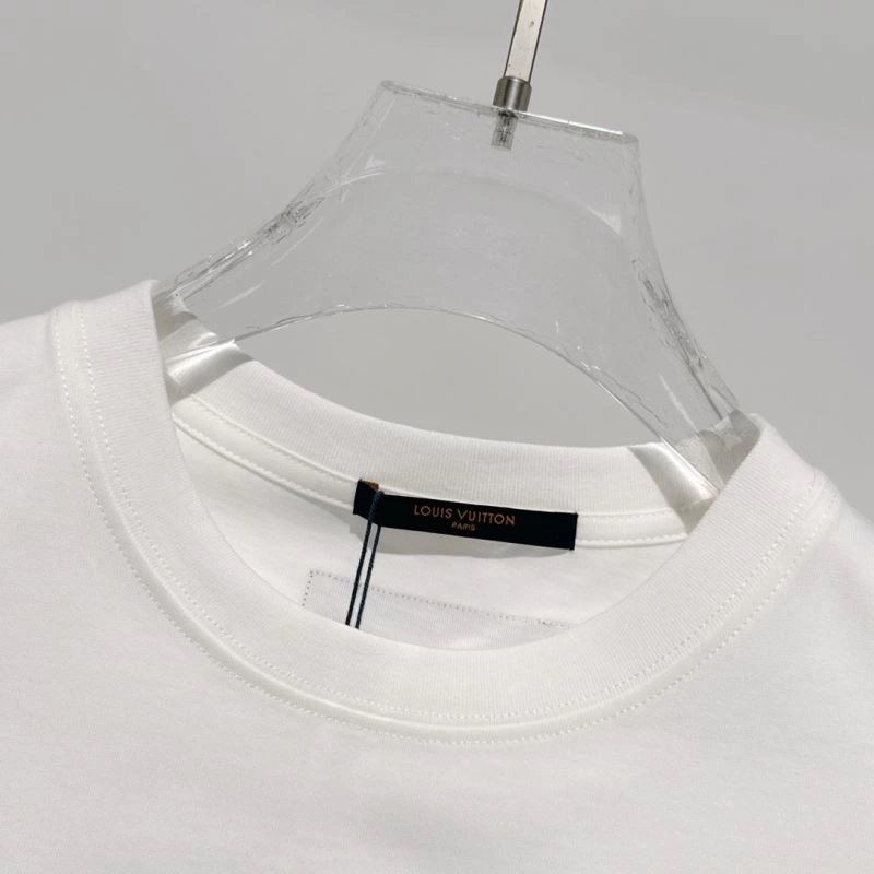 Louis Vuitton T-Shirts Durable 134660