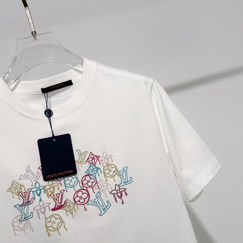 Louis Vuitton T-Shirts Durable 134660