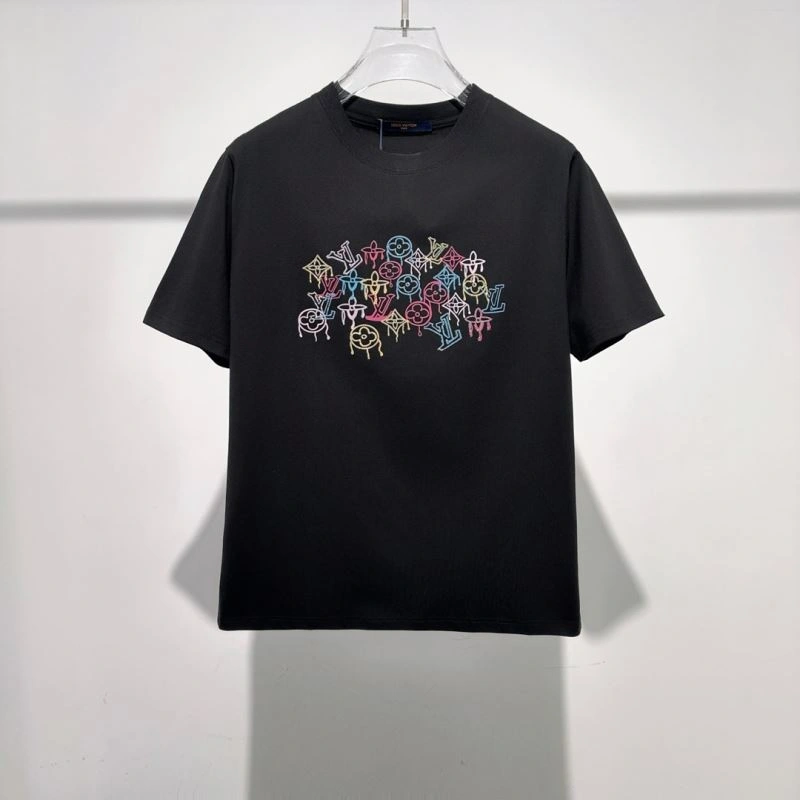 Seasonal Louis Vuitton T-Shirts 134649