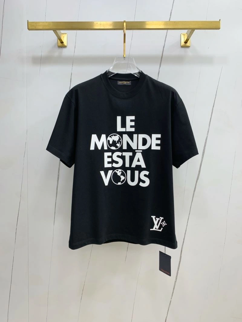 Louis Vuitton T-Shirts Resilient 134637