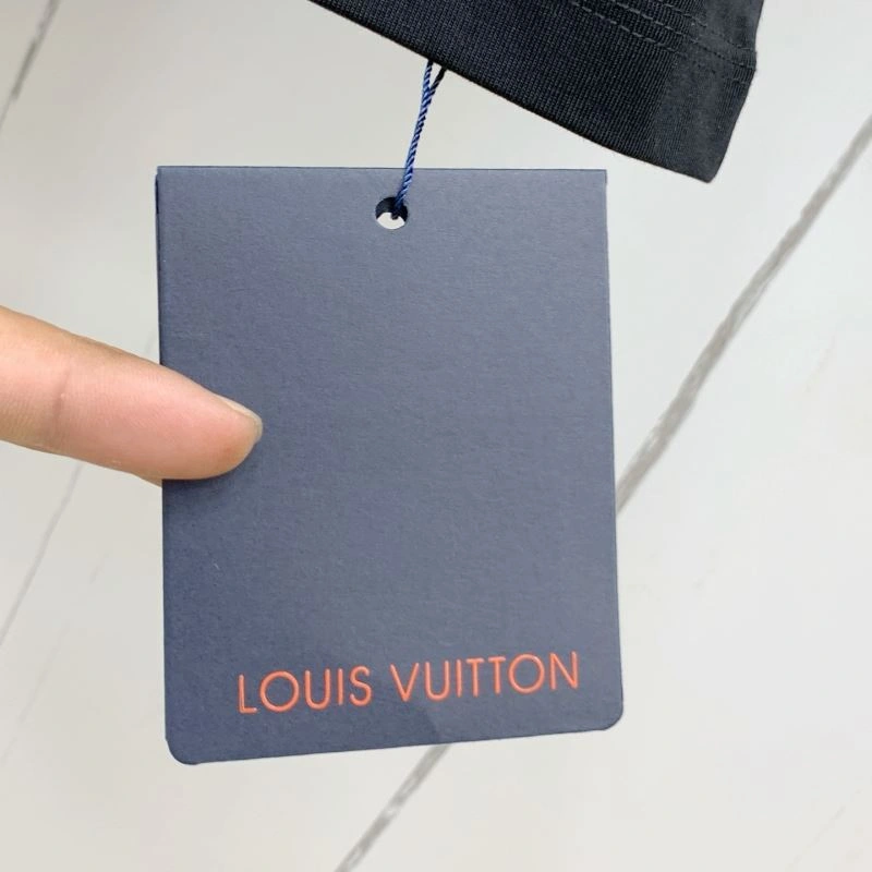 Louis Vuitton T-Shirts Resilient 134637