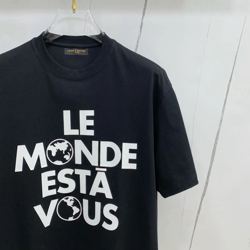 Louis Vuitton T-Shirts Resilient 134637