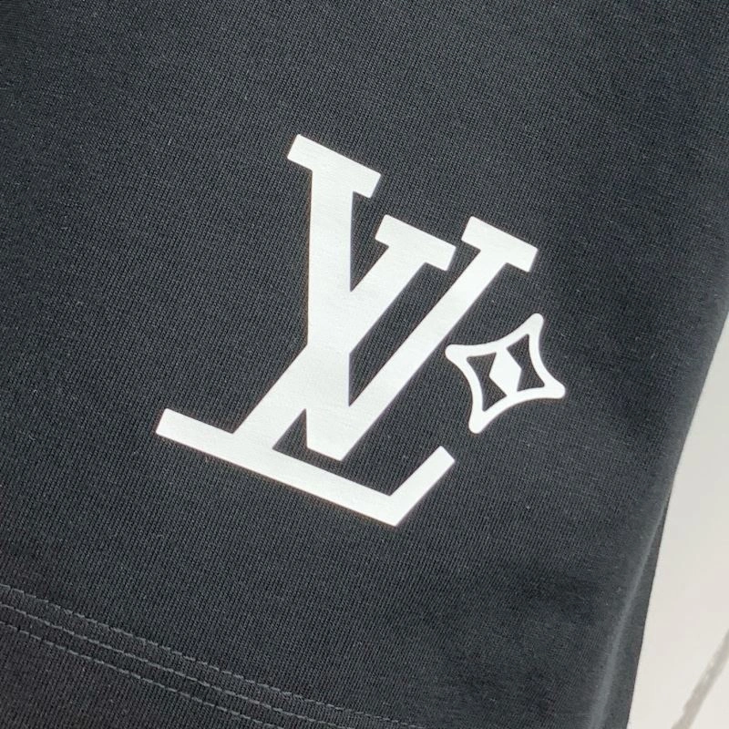 Louis Vuitton T-Shirts Resilient 134637