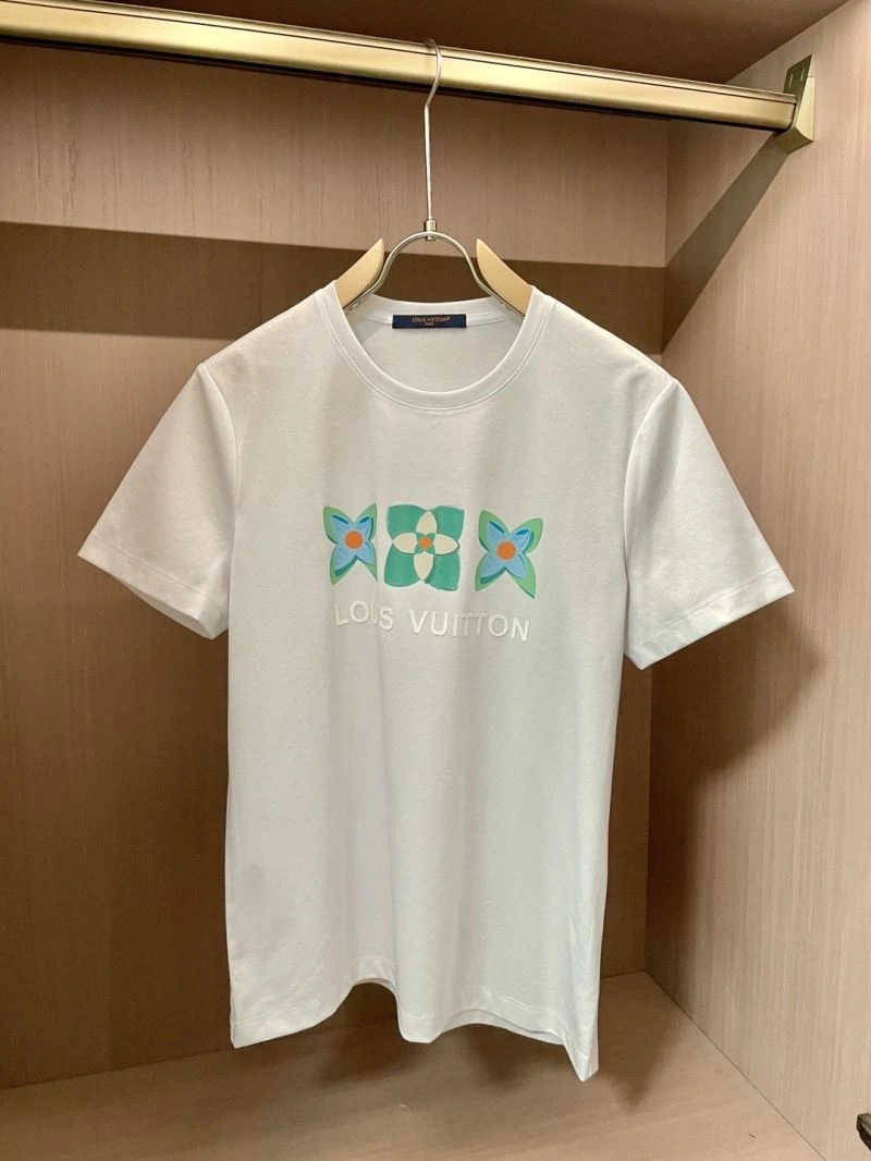 Minimalist Louis Vuitton T-Shirts 134651