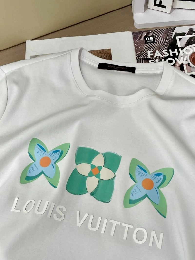 Minimalist Louis Vuitton T-Shirts 134651