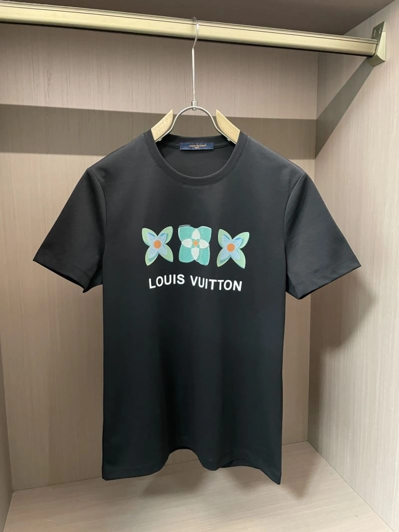 Minimalist Louis Vuitton T-Shirts 134651