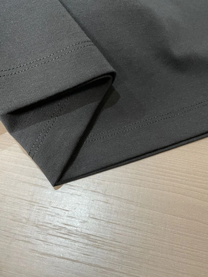 Minimalist Louis Vuitton T-Shirts 134651