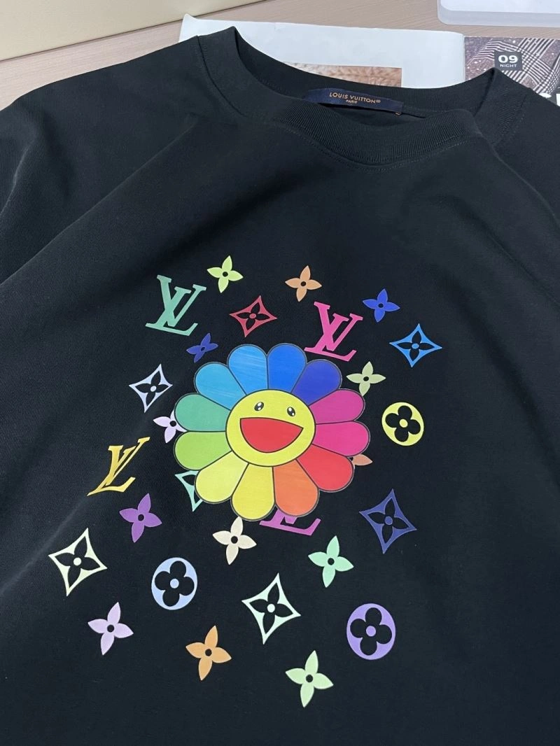 Louis Vuitton T-Shirts UrbanChic 134652