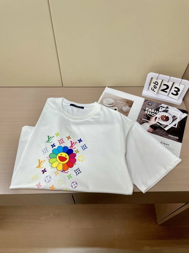 Louis Vuitton T-Shirts UrbanChic 134652