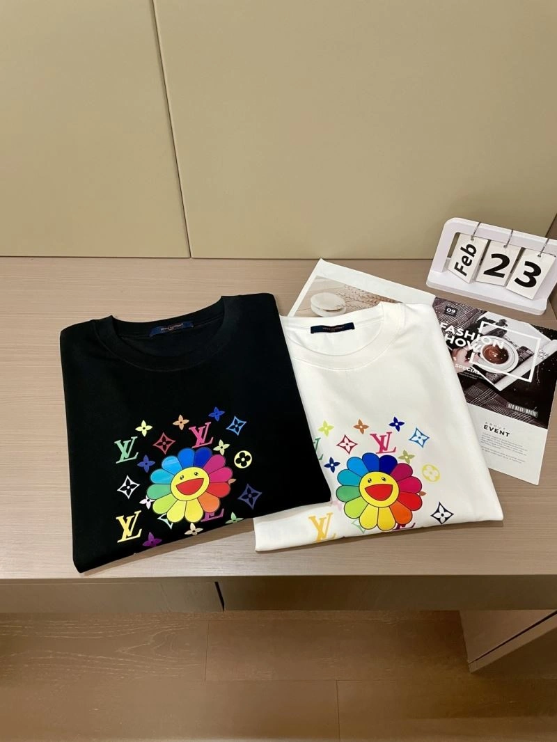 Louis Vuitton T-Shirts UrbanChic 134652