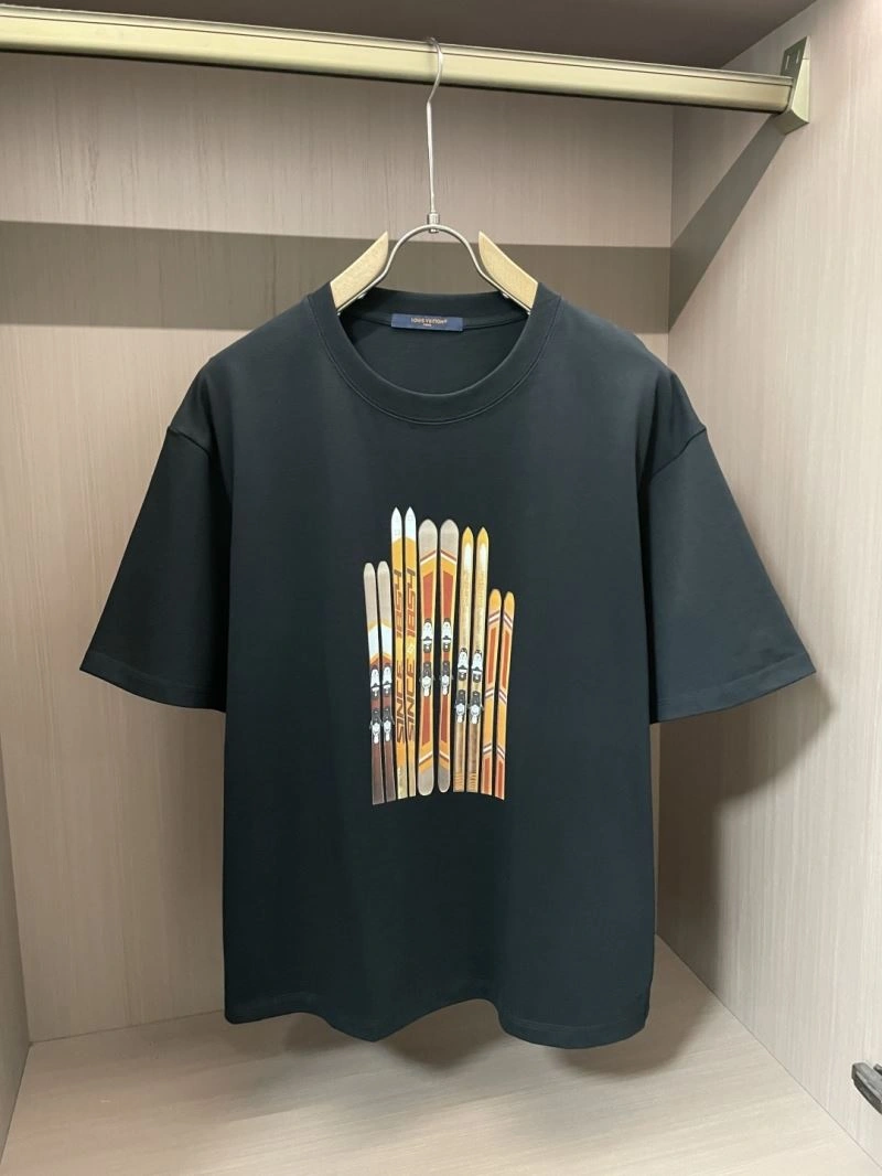Louis Vuitton T-Shirts Lightweight 134657