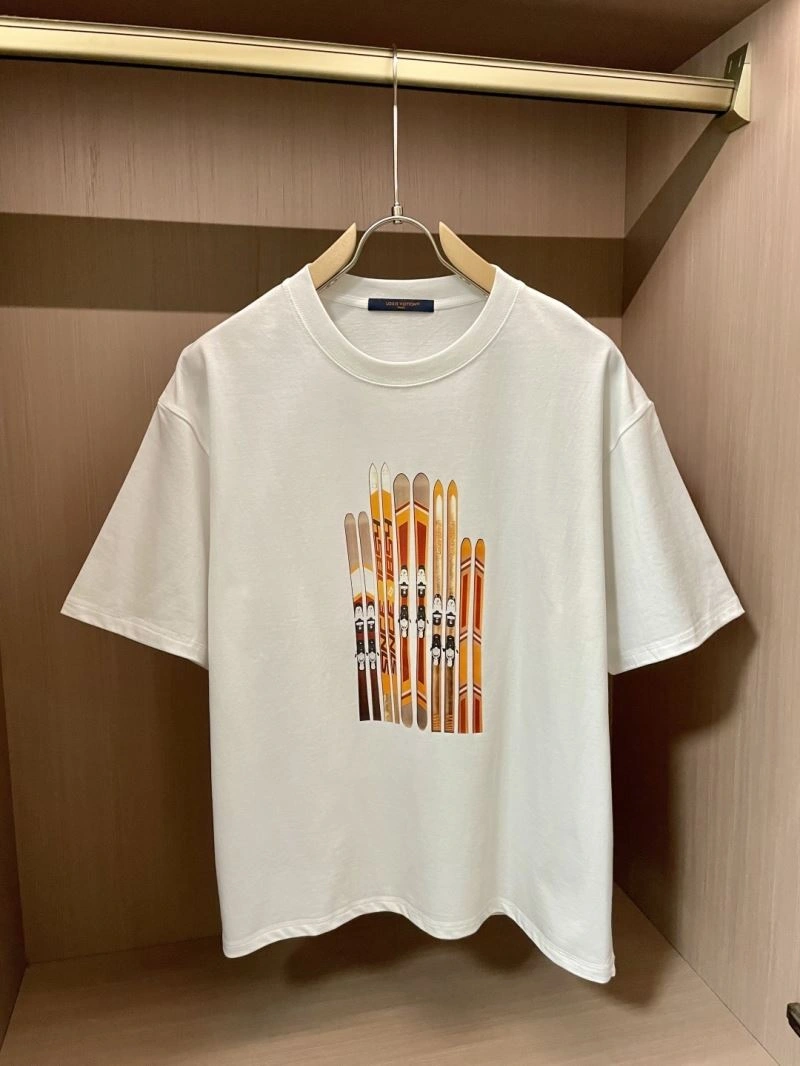 Louis Vuitton T-Shirts Lightweight 134657