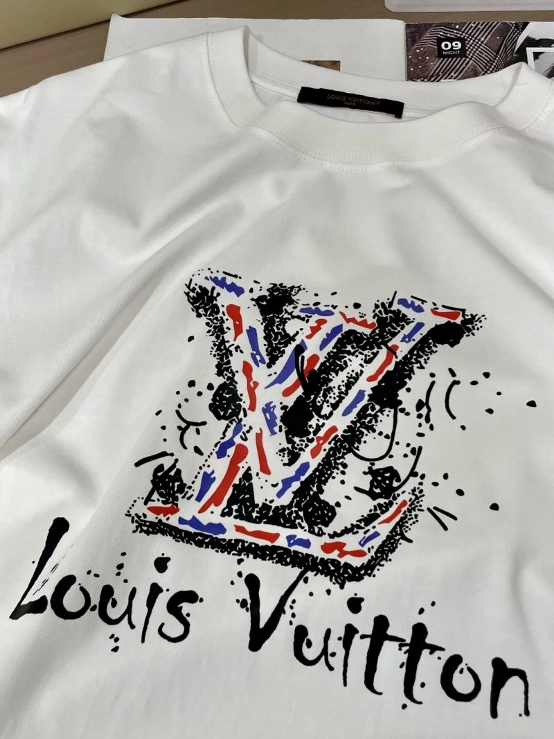 Louis Vuitton T-Shirts WellDesigned 134644
