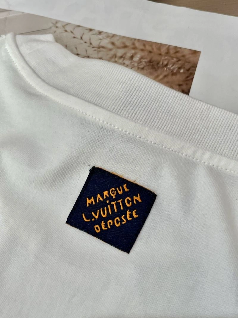 Original Louis Vuitton T-Shirts 134642