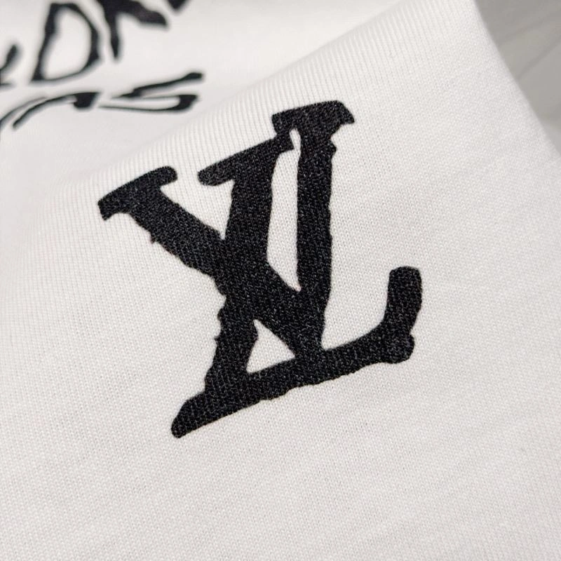 Louis Vuitton T-Shirts Snug 134635