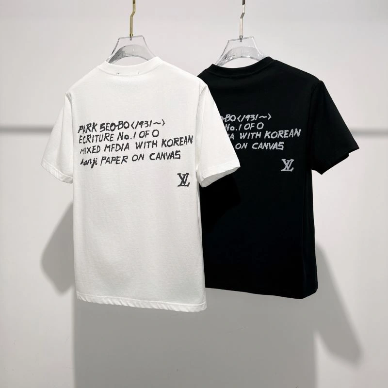 Louis Vuitton T-Shirts Snug 134635