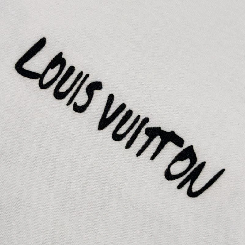Louis Vuitton T-Shirts Snug 134635