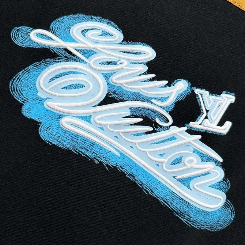 Sustainable Louis Vuitton T-Shirts 134636