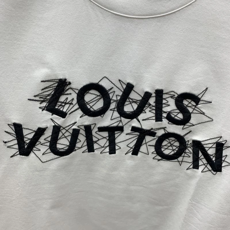 Compact Louis Vuitton T-Shirts 134613