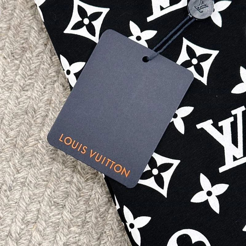 Louis Vuitton T-Shirts GoAnywhere 134612