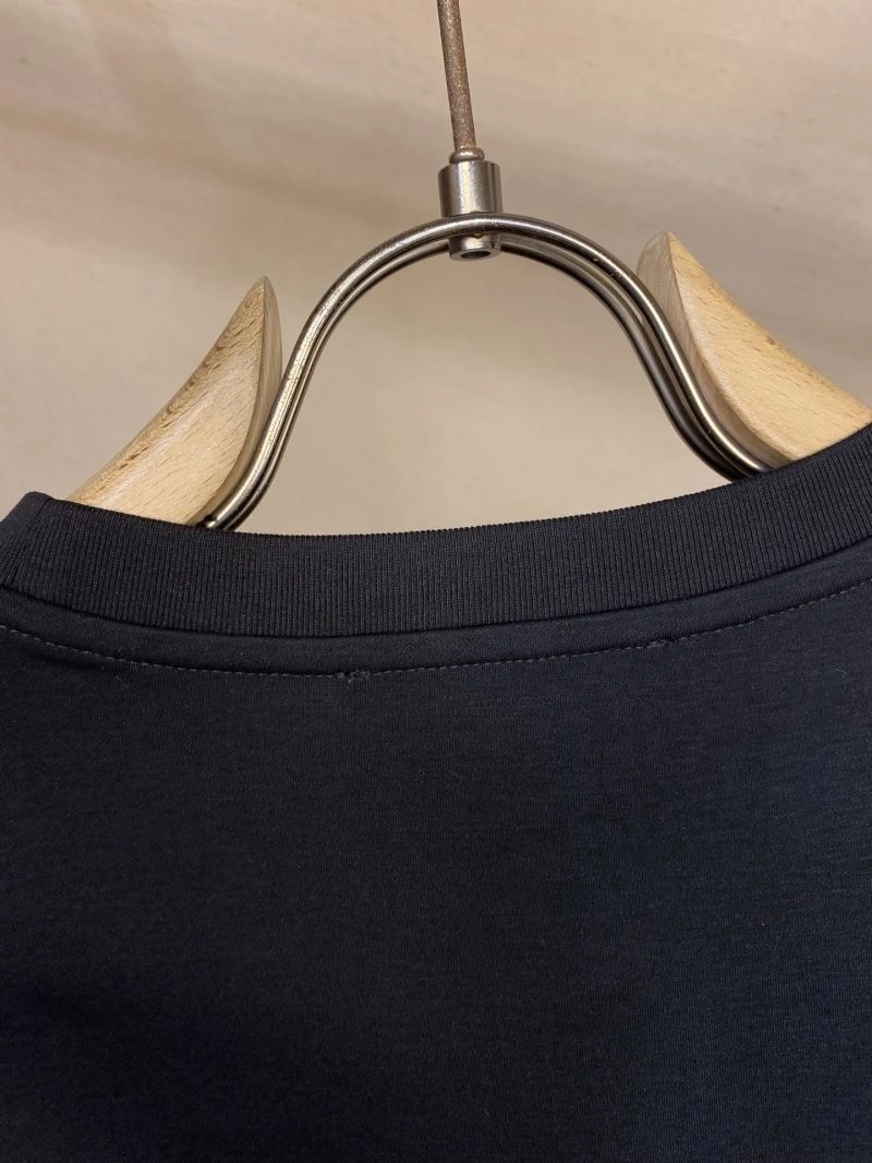 Louis Vuitton T-Shirts Breathable 134609