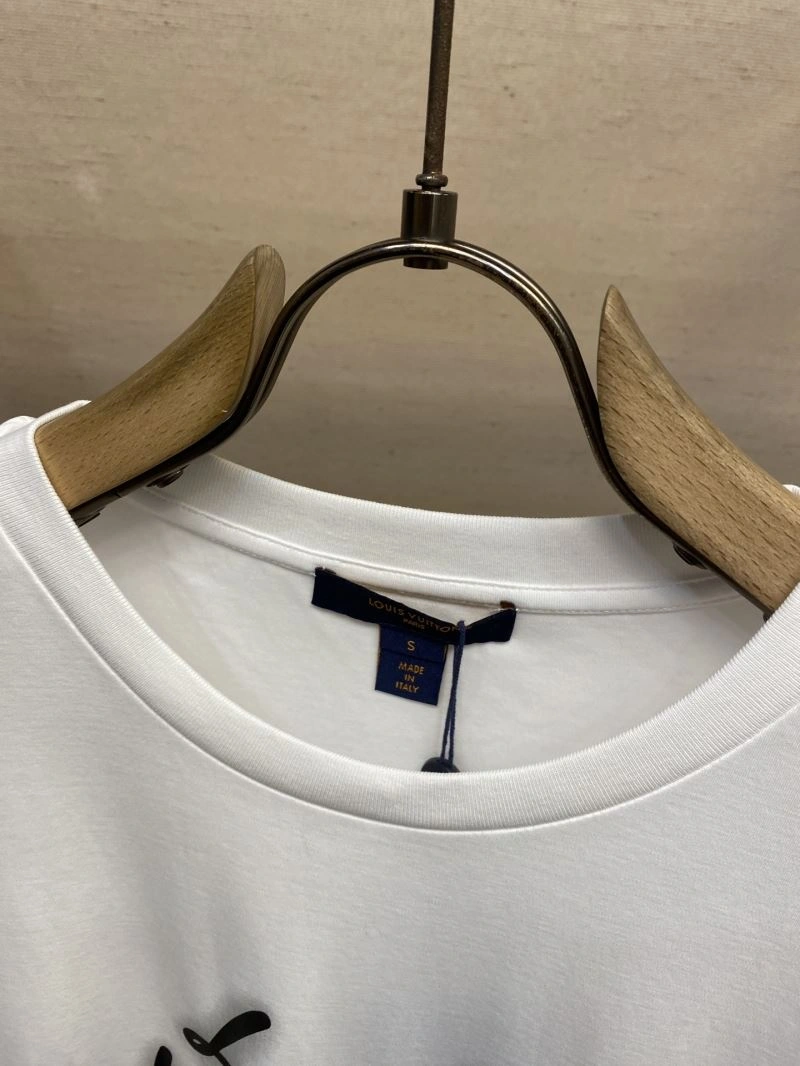 Louis Vuitton T-Shirts Timeless 134626