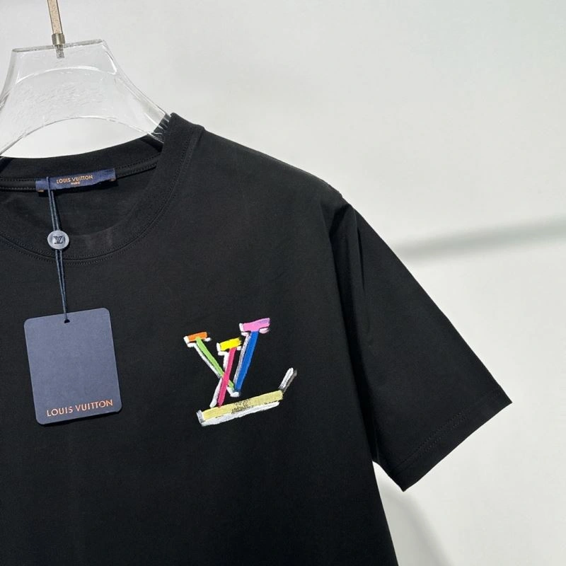 Supportive Louis Vuitton T-Shirts 134614