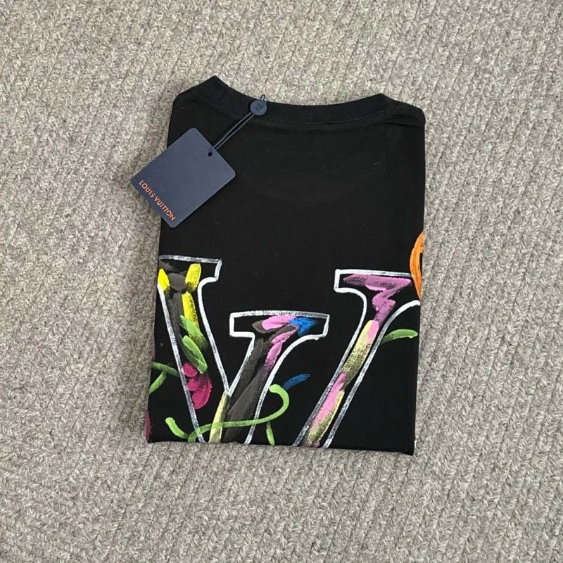 Supportive Louis Vuitton T-Shirts 134614