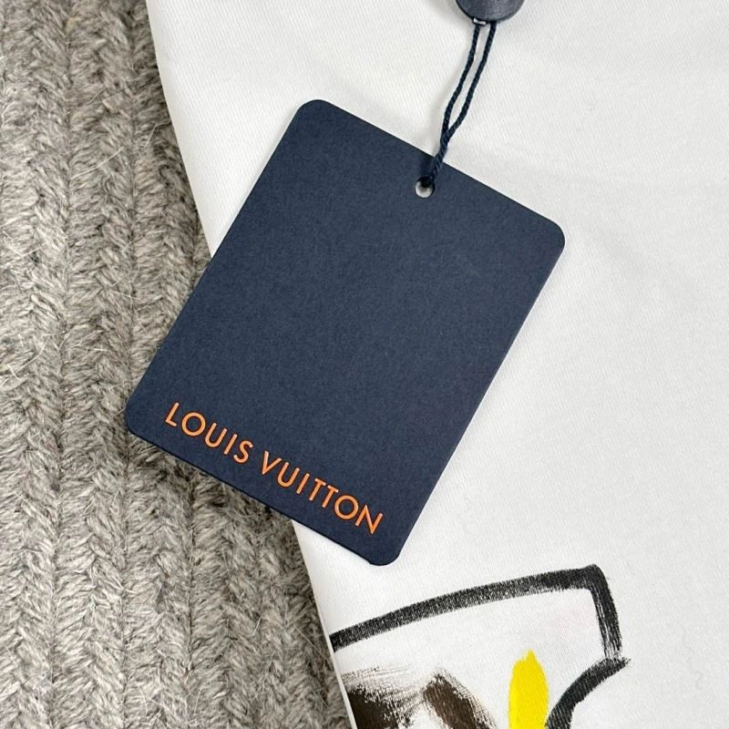 Timeless Louis Vuitton T-Shirts 134622