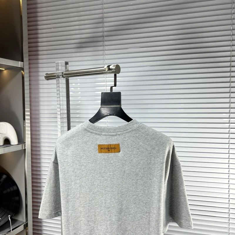 Louis Vuitton T-Shirts Sustainable 134621