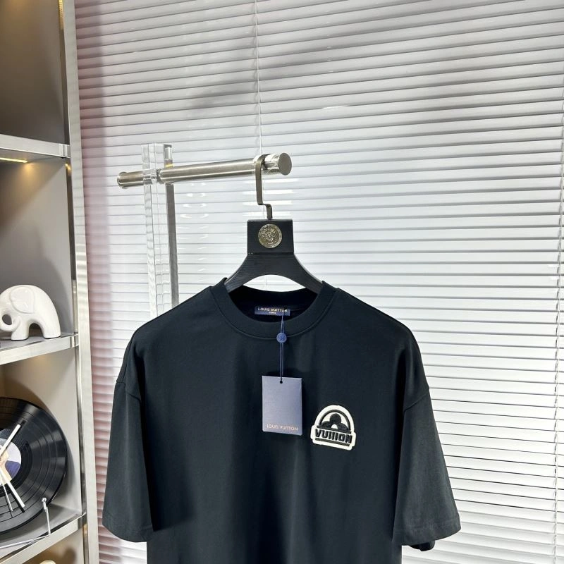 Louis Vuitton T-Shirts AllSeason 134617