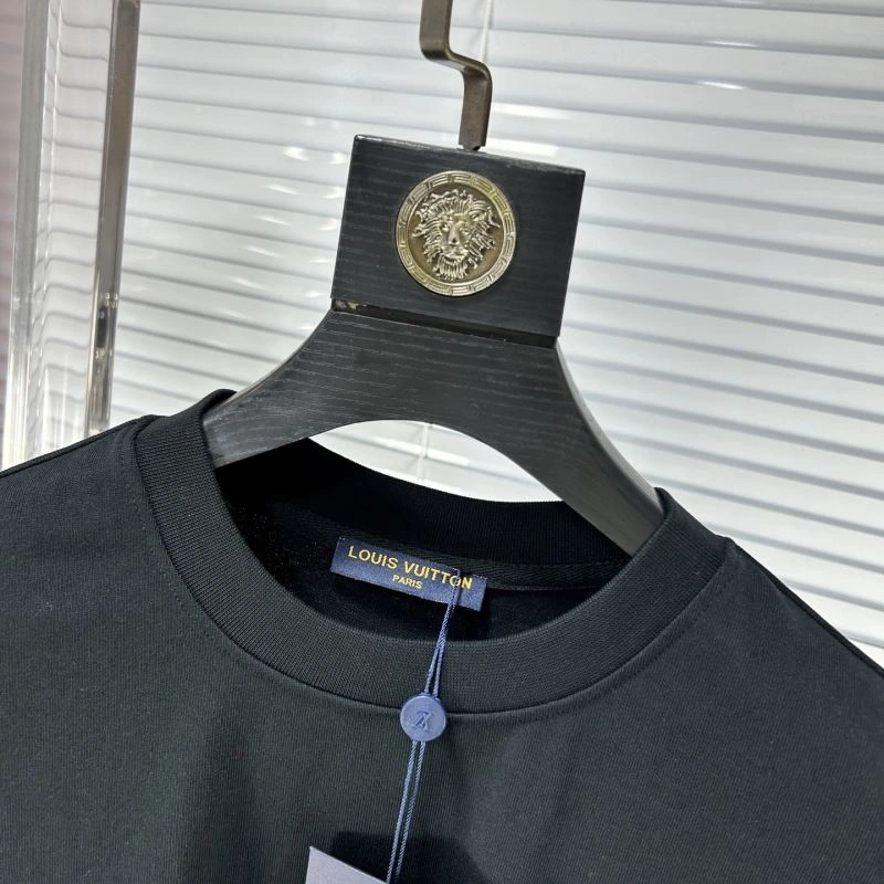 Louis Vuitton T-Shirts AllSeason 134617