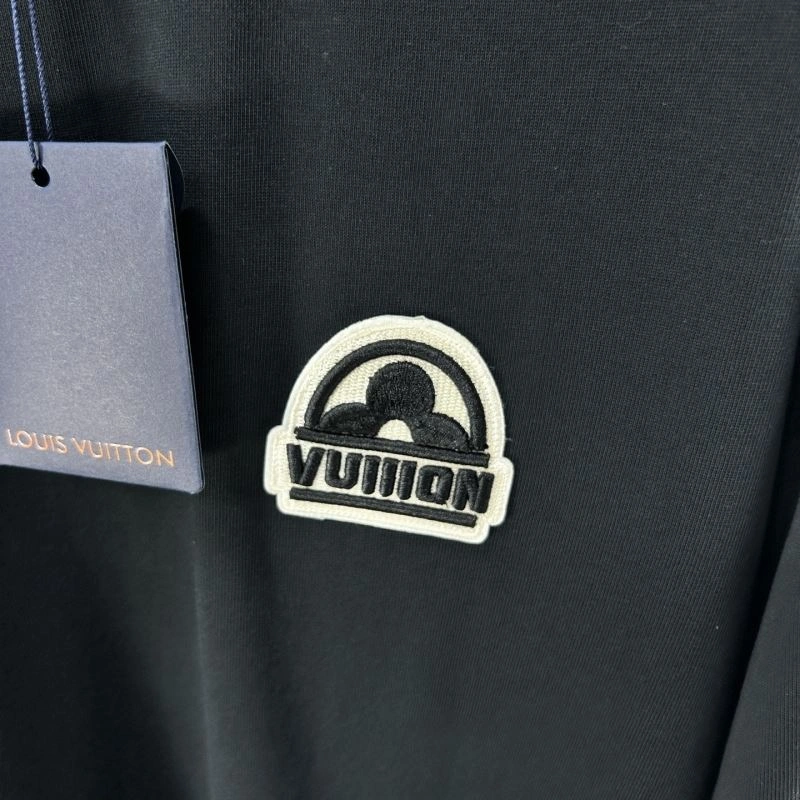 Louis Vuitton T-Shirts AllSeason 134617