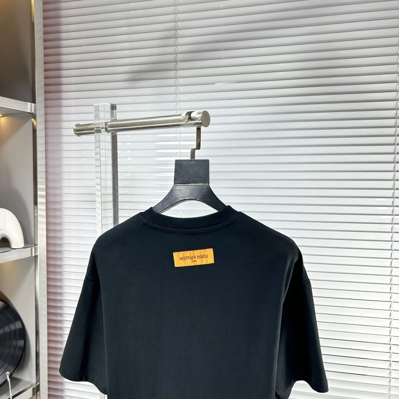 Louis Vuitton T-Shirts AllSeason 134617