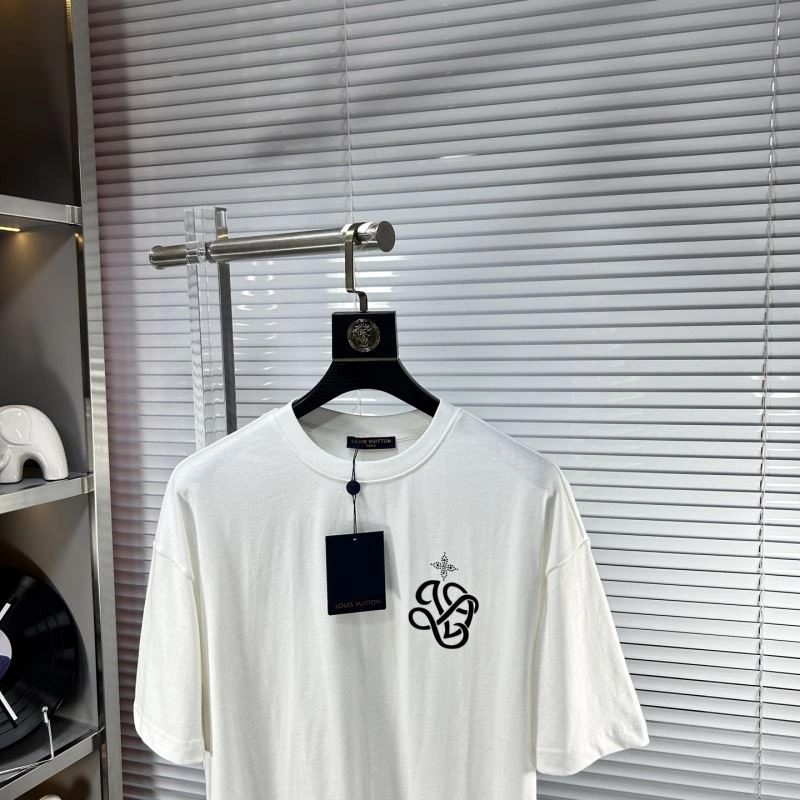 Bold Louis Vuitton T-Shirts 134603