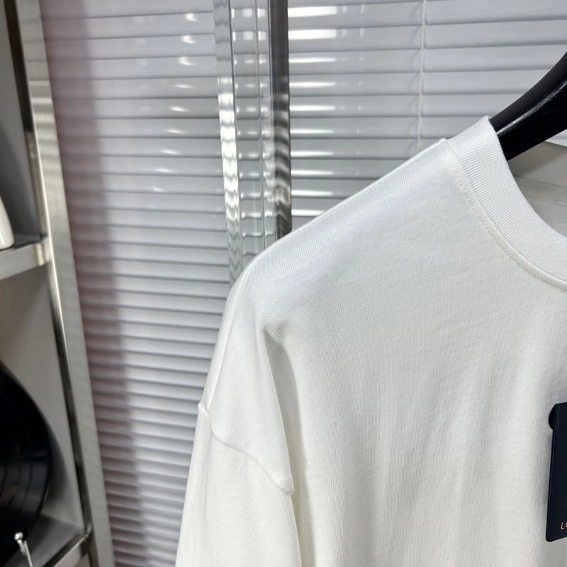 Bold Louis Vuitton T-Shirts 134603