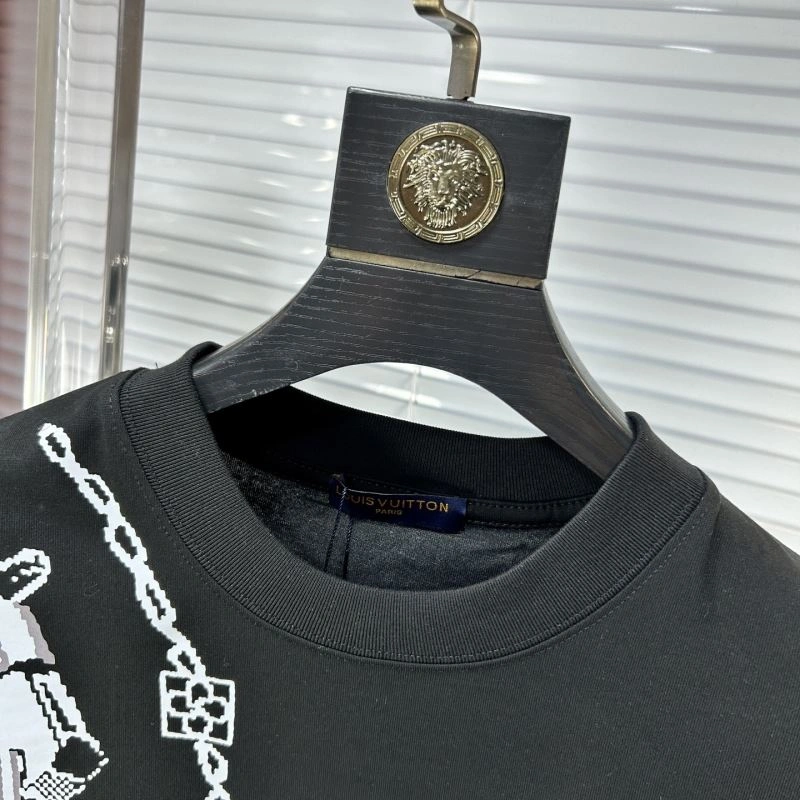 Louis Vuitton T-Shirts OnTrend 134597